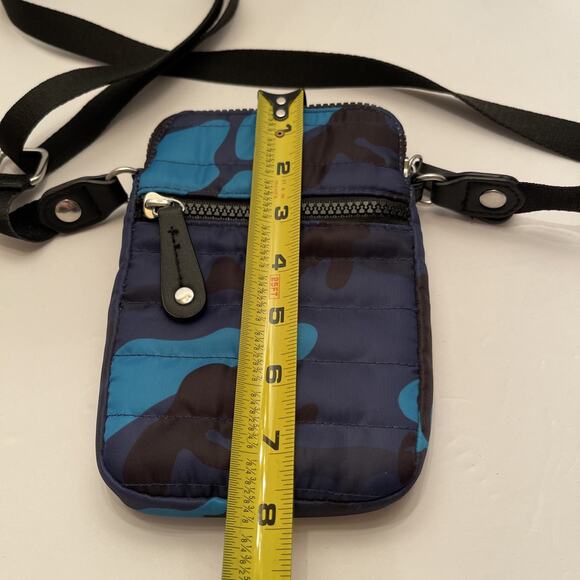 Sondra Roberts Crossbody Bag Squared Blue Camouflage Small Purse New - Picture 7 of 8